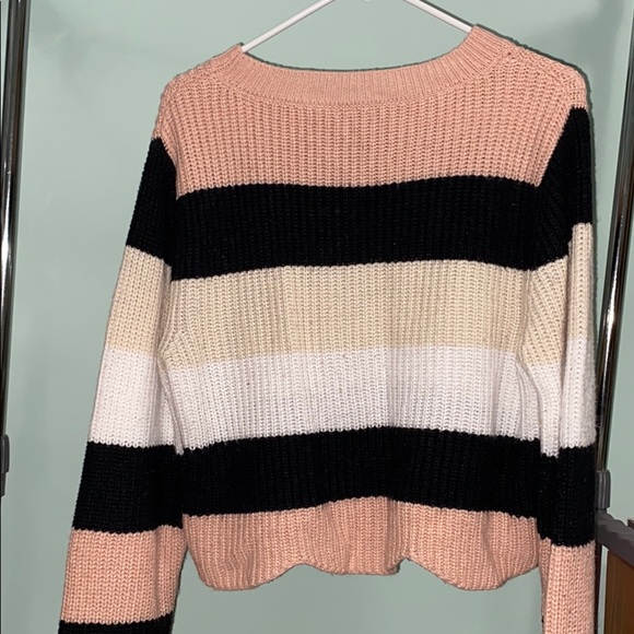 Adorable cropped sweater - Picture 2 of 3